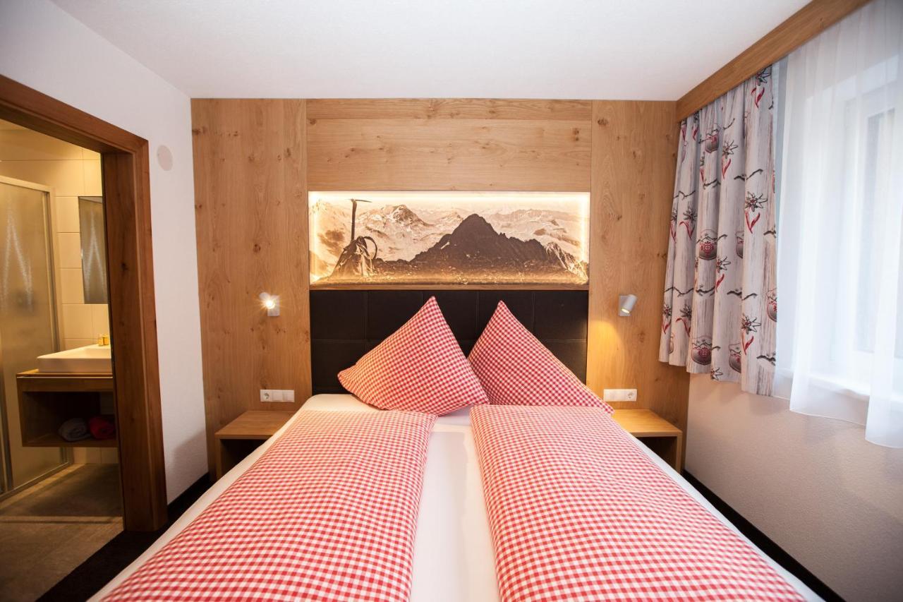 イシュグル Haus Kuechelspitz Bed & Breakfast エクステリア 写真
